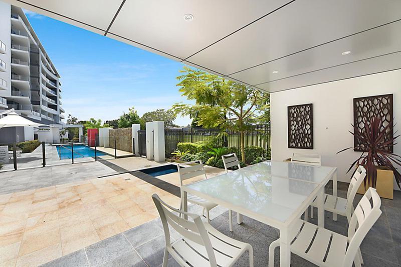 Harbour Quays Apartments Gold Coast Exterior photo