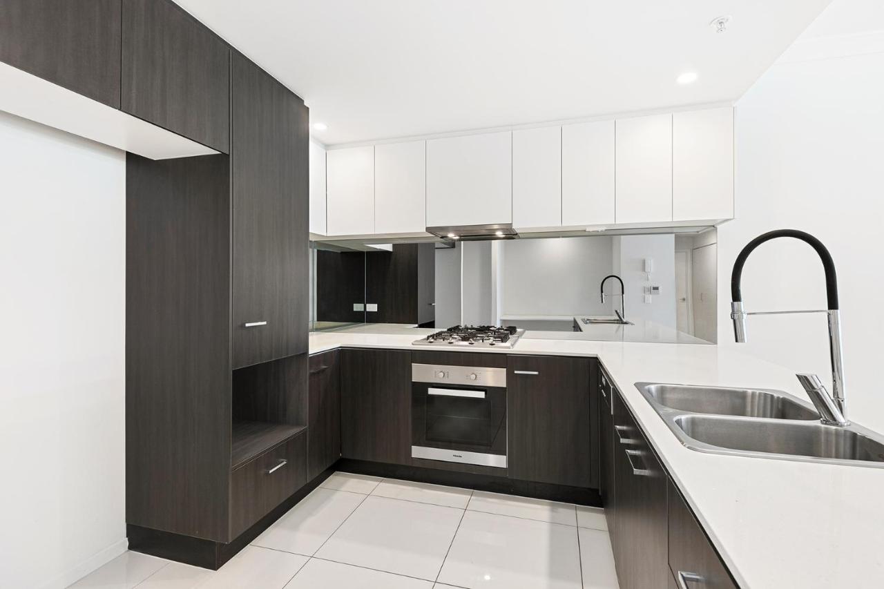 Harbour Quays Apartments Gold Coast Exterior photo