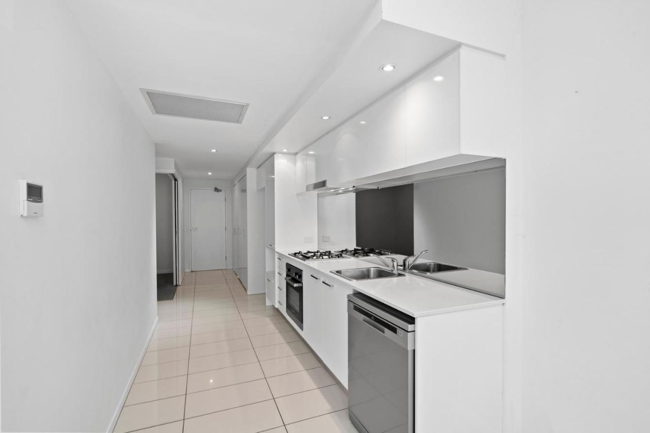 Harbour Quays Apartments Gold Coast Exterior photo
