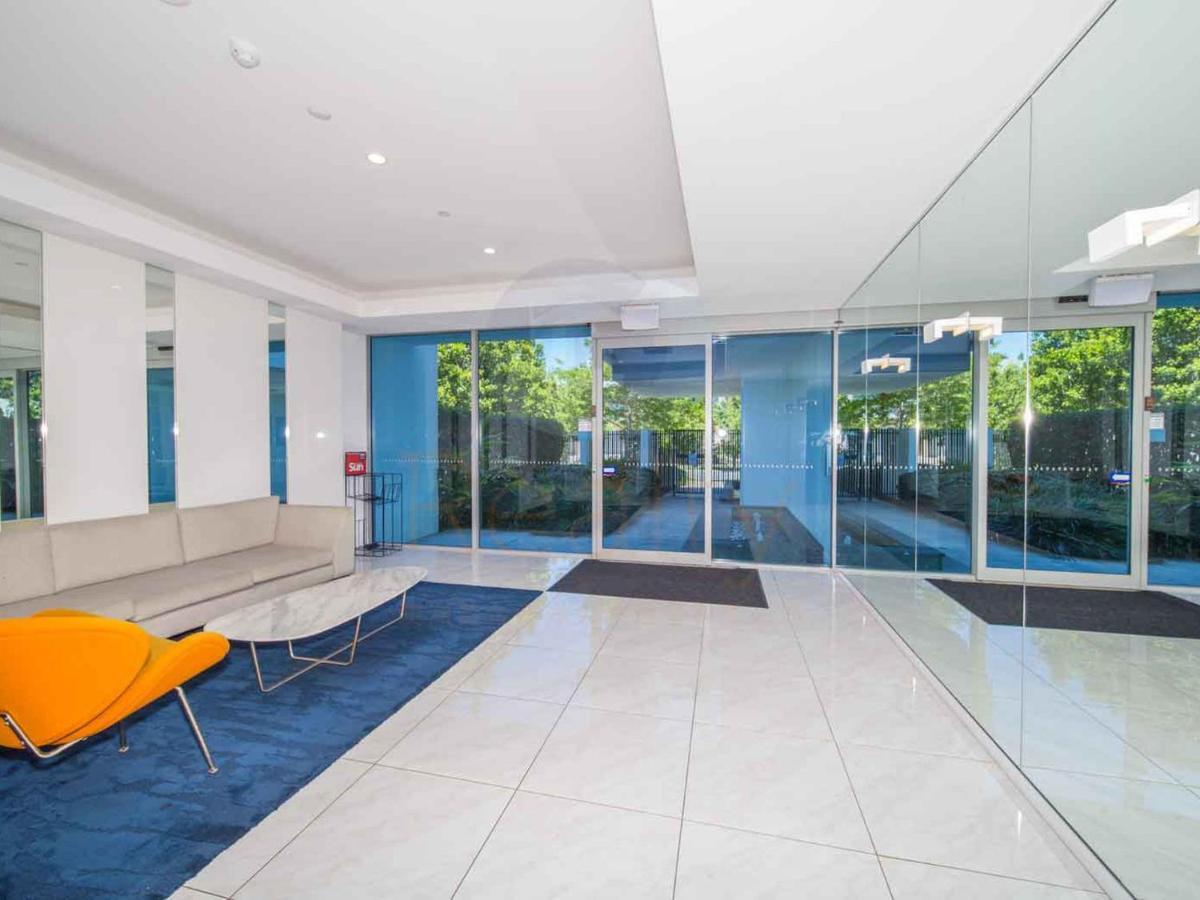 Harbour Quays Apartments Gold Coast Exterior photo