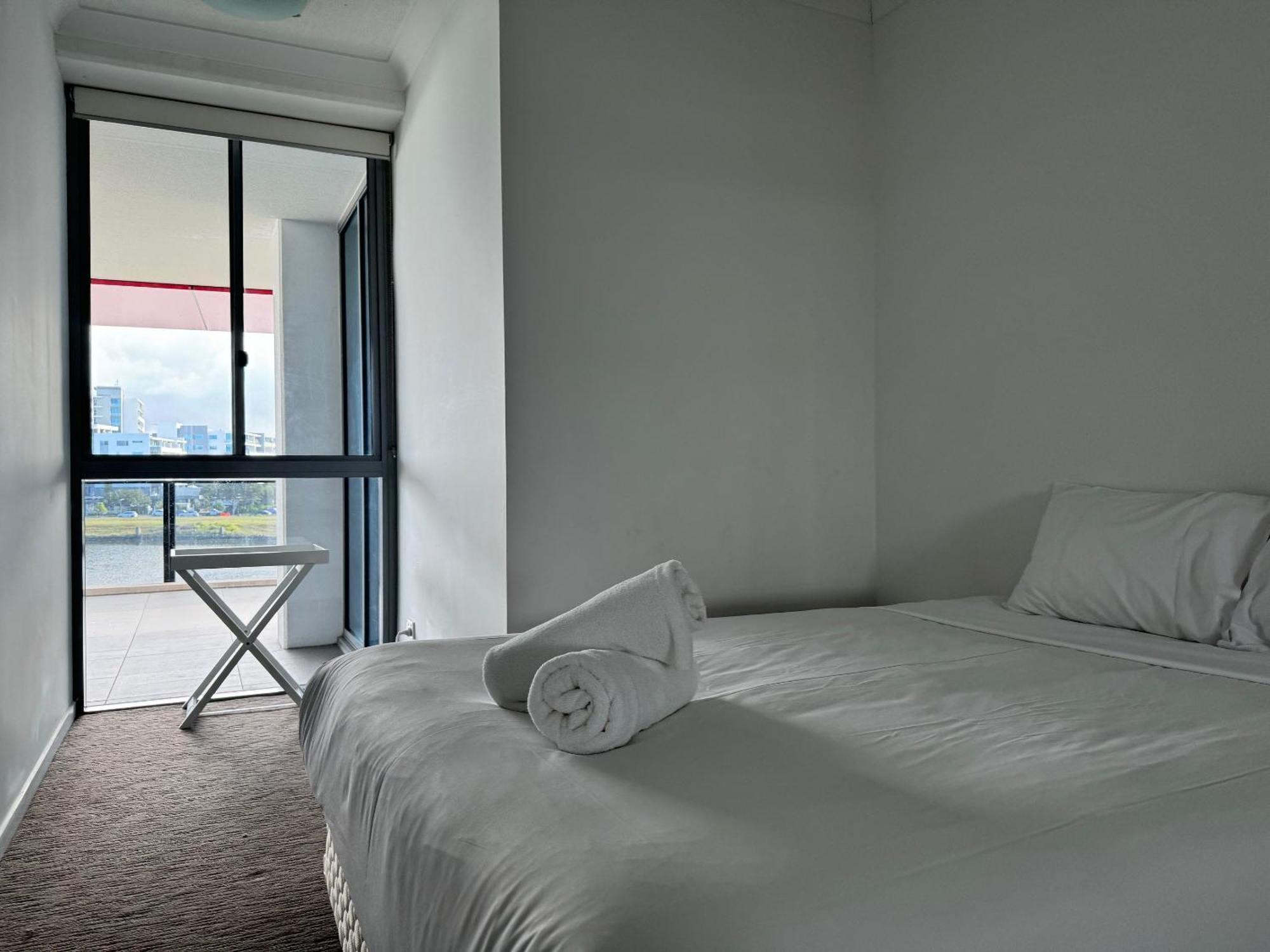 Harbour Quays Apartments Gold Coast Exterior photo