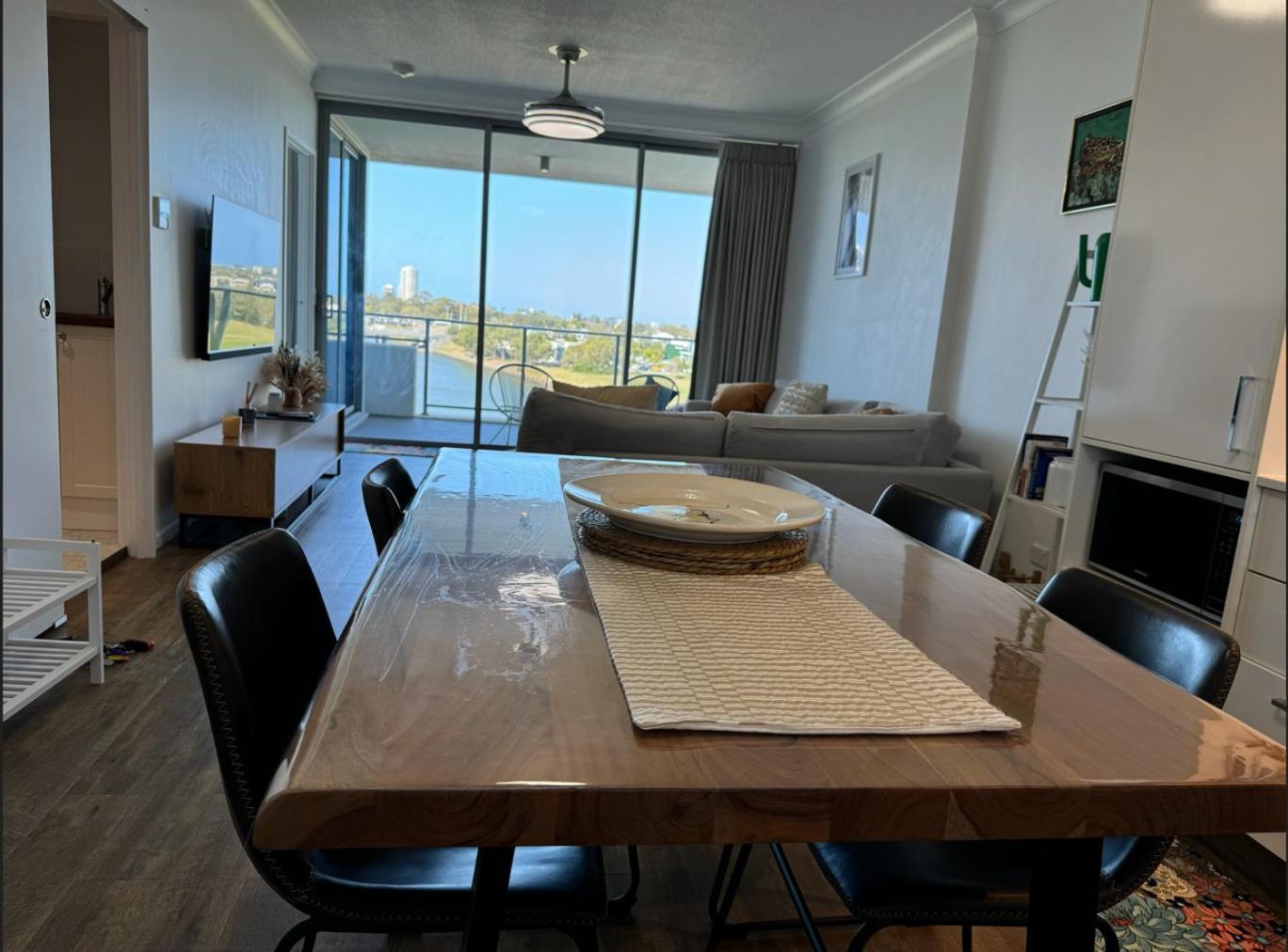 Harbour Quays Apartments Gold Coast Exterior photo